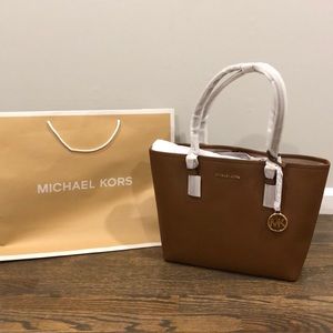 BNWT Michael Kors Jet Set Tote Brown